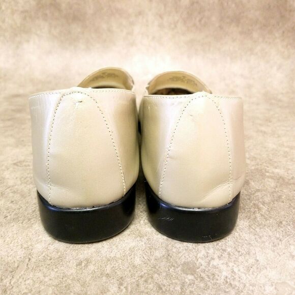 Heavenly Comfort Womens  16901 Size 10 Tan Leather Slip ON Loafers - Picture 7 of 10